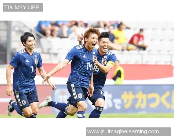 武汉足球队团队协作深度剖析与其他球队的比较研究 武汉足球队团队协作深度剖析与其他球队的比较研究